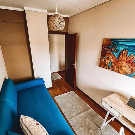 Urban Life Style Apartment *